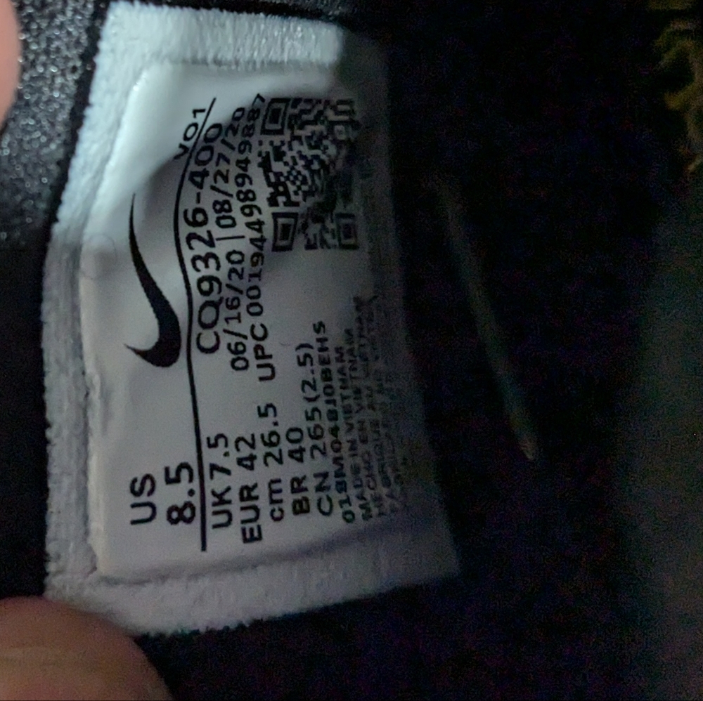 Nike Kyrie Irving 7 Sisterhood Sneakers - Picture 8 of 9